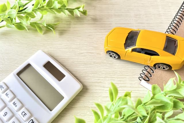 車の月額いくらかかる？